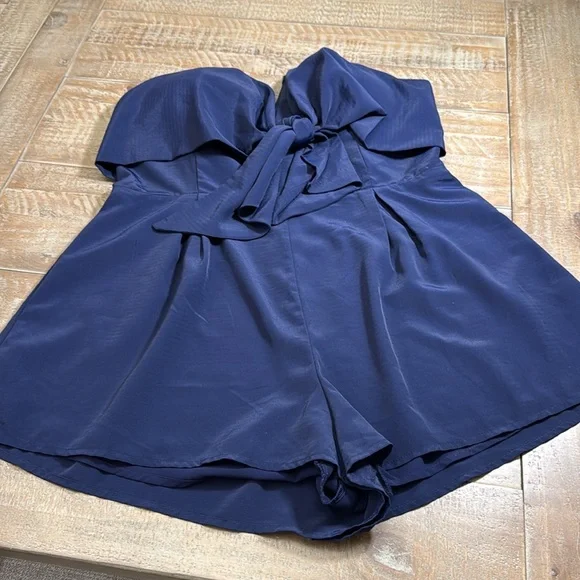 Lulu’s Inez Navy Blue Tie-Front Romper size XL - Picture 3 of 11